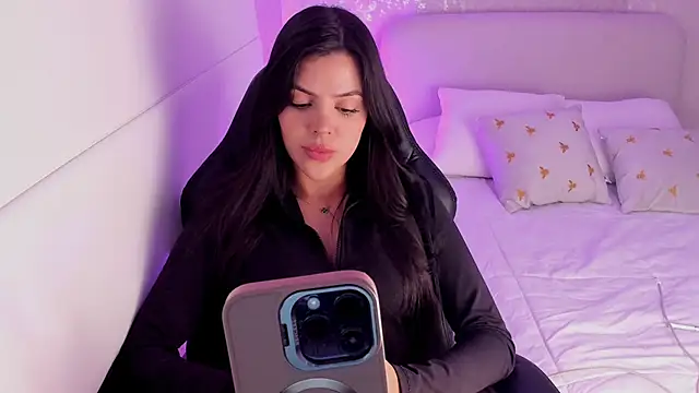 Snapshot of salome__11 chatting on 01-10-25, 05:15 salome 11 online show from 01-10-25, 05:15