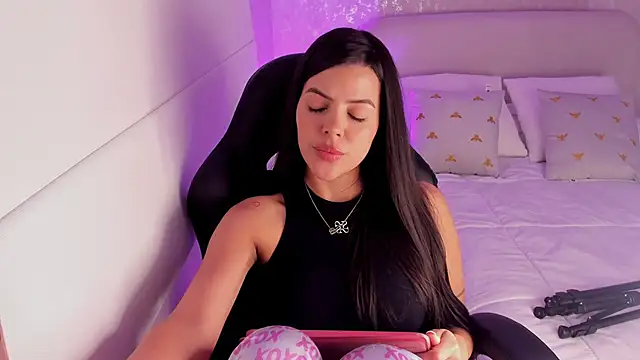 salome  11 online show from 01-17-25, 03:45