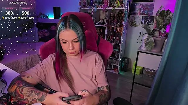 Snapshot of ChloeKohaku chatting on 02-03-25, 05:40 ChloeKohaku online show from 02-03-25, 05:40