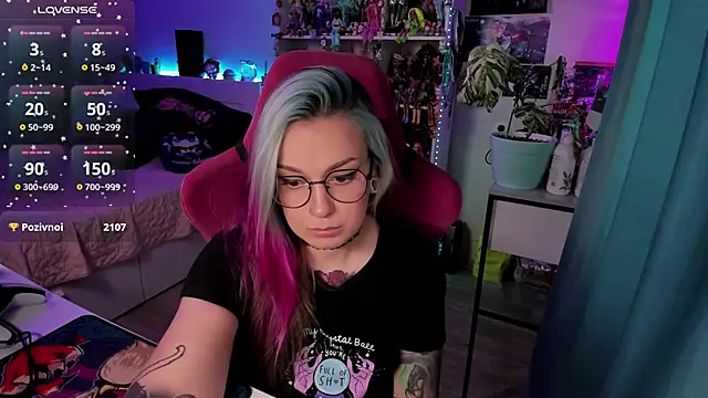 Snapshot of ChloeKohaku chatting on 02-11-25, 09:42 ChloeKohaku online show from 02-11-25, 09:42