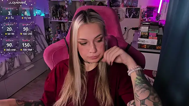 Snapshot of ChloeKohaku chatting on 11-23-25, 06:35 ChloeKohaku online show from 11-23-25, 06:35