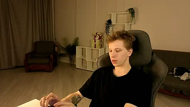 Snapshot of arlekincrop chatting on 01-07-26, 06:43 arlekincrop online show from 01-07-26, 06:43