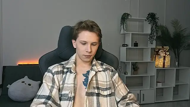 Snapshot of arlekincrop chatting on 01-15-26, 04:44 arlekincrop online show from 01-15-26, 04:44