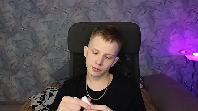 Snapshot of arlekincrop chatting on 02-10-26, 12:26 arlekincrop online show from 02-10-26, 12:26