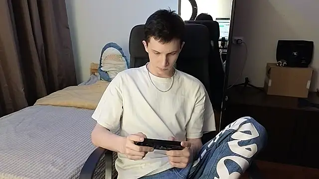 Snapshot of arlekincrop chatting on 03-16-26, 09:41 arlekincrop online show from 03-16-26, 09:41