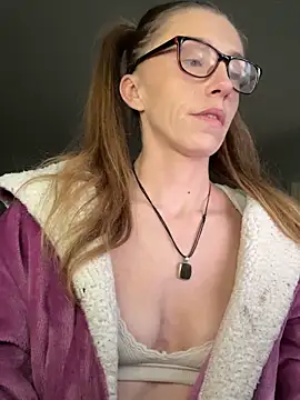 Snapshot of Heidi_Harper chatting on 01-03-25, 03:55 Heidi Harper online show from 01-03-25, 03:55