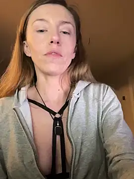 Snapshot of Heidi_Harper chatting on 01-07-25, 04:48 Heidi Harper online show from 01-07-25, 04:48