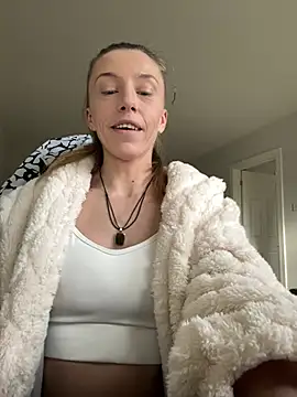 Snapshot of Heidi_Harper chatting on 01-16-25, 10:32 Heidi Harper online show from 01-16-25, 10:32