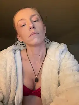 Snapshot of Heidi_Harper chatting on 01-17-25, 04:47 Heidi Harper online show from 01-17-25, 04:47