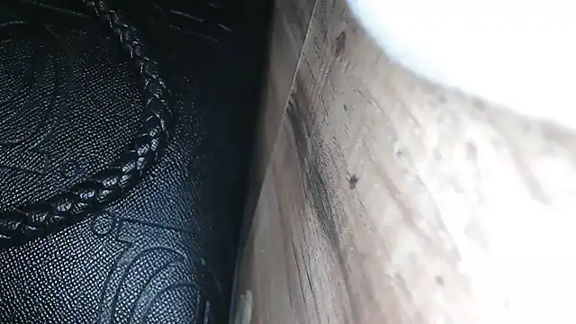 Snapshot of AshleyRain chatting on 01-15-25, 04:04 AshleyRain online show from 01-15-25, 04:04