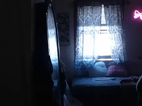 Snapshot of AshleyRain chatting on 01-28-25, 06:28 AshleyRain online show from 01-28-25, 06:28