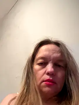 Susanel online show from 12-15-25, 02:54