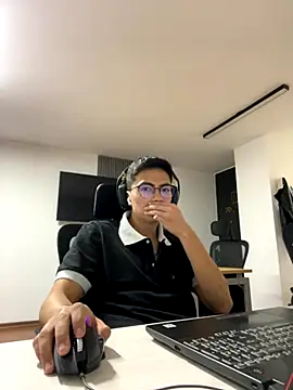 Snapshot of jean283829 chatting on 11-21-25, 09:02 jean283829 online show from 11-21-25, 09:02