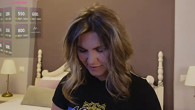 Snapshot of FeliciaKrige chatting on 01-27-25, 09:33 FeliciaKrige online show from 01-27-25, 09:33