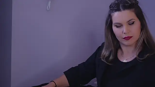 Snapshot of FeliciaKrige chatting on 02-07-25, 12:42 FeliciaKrige online show from 02-07-25, 12:42