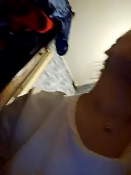 Snapshot of FeliciaKrige chatting on 02-18-25, 06:04 FeliciaKrige online show from 02-18-25, 06:04