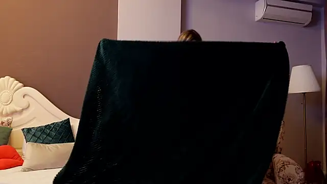 Snapshot of FeliciaKrige chatting on 03-05-25, 08:42 FeliciaKrige online show from 03-05-25, 08:42