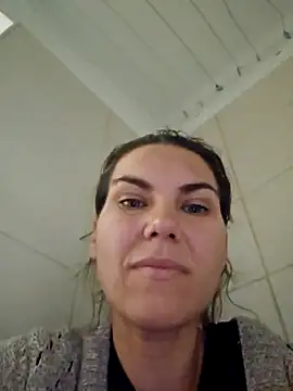 Snapshot of FeliciaKrige chatting on 10-07-25, 08:06 FeliciaKrige online show from 10-07-25, 08:06