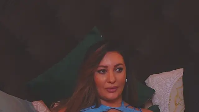 Snapshot of YaaraCollins chatting on 01-27-25, 09:00 YaaraCollins online show from 01-27-25, 09:00