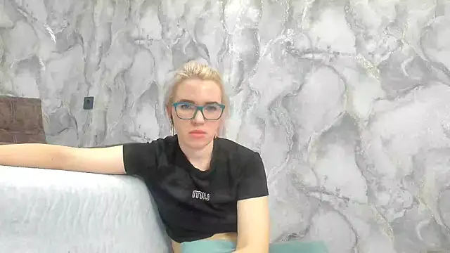 Snapshot of succubus chatting on 03-16-25, 07:04 succubus online show from 03-16-25, 07:04