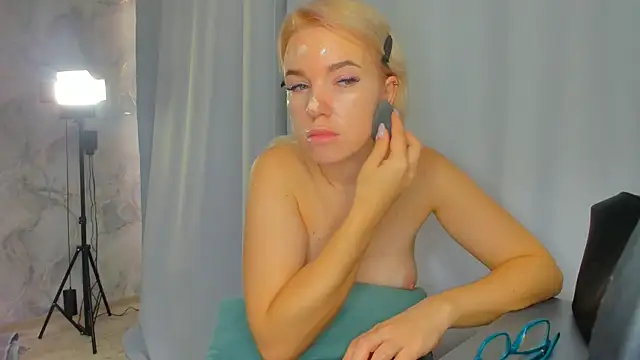 Snapshot of succubus chatting on 10-31-25, 07:42 succubus online show from 10-31-25, 07:42