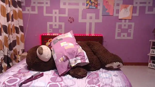 Snapshot of Sweety_Aria chatting on 10-21-25, 04:57 Sweety Aria online show from 10-21-25, 04:57