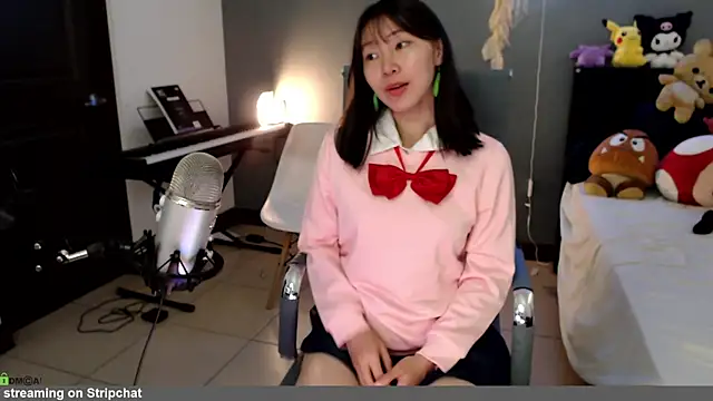 Snapshot of minarocket_ chatting on 05-15-26, 02:57 minarocket online show from 05-15-26, 02:57