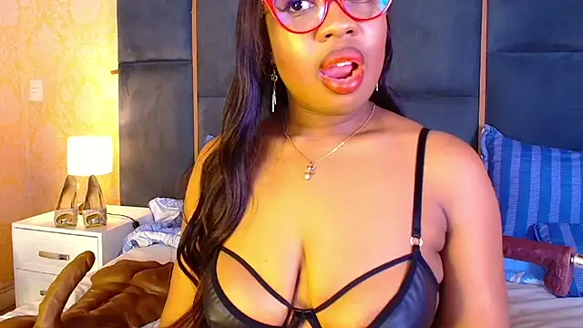 CaseyMoon online show from 12-05-25, 12:36