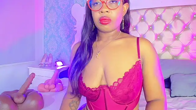 Snapshot of CaseyMoon chatting on 04-30-26, 12:33 CaseyMoon online show from 04-30-26, 12:33