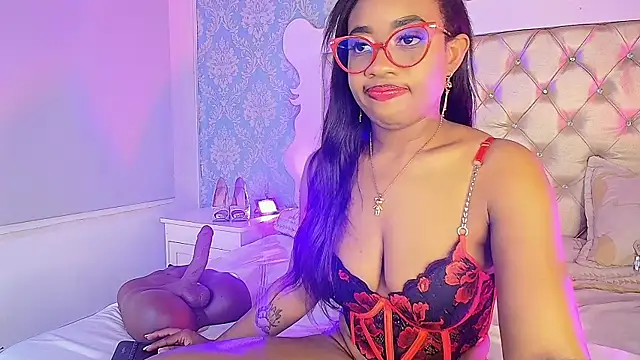 Snapshot of CaseyMoon chatting on 06-06-26, 12:54 CaseyMoon online show from 06-06-26, 12:54