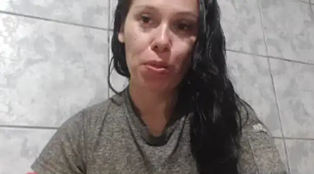 Snapshot of Venusluxodomme chatting on 01-18-25, 12:46 Venusluxodomme online show from 01-18-25, 12:46