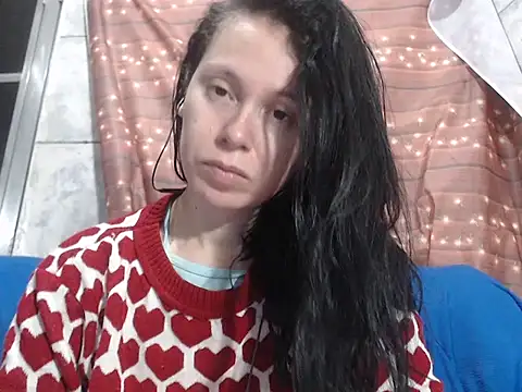 Snapshot of Venusluxodomme chatting on 09-29-25, 03:44 Venusluxodomme online show from 09-29-25, 03:44