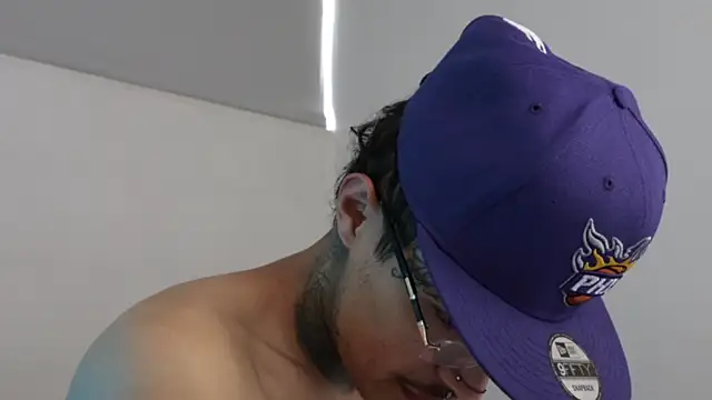 Snapshot of trieone chatting on 12-02-24, 01:46 trieone online show from 12-02-24, 01:46