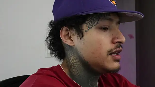 Snapshot of trieone chatting on 09-18-25, 04:09 trieone online show from 09-18-25, 04:09