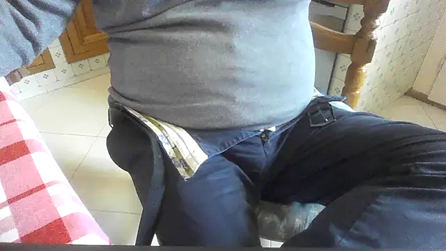 Snapshot of polloiw chatting on 10-14-25, 11:55 polloiw online show from 10-14-25, 11:55