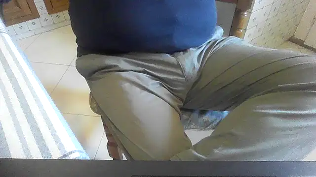 Snapshot of polloiw chatting on 10-25-25, 09:50 polloiw online show from 10-25-25, 09:50