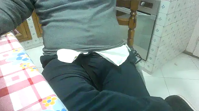 Snapshot of polloiw chatting on 11-20-25, 03:34 polloiw online show from 11-20-25, 03:34