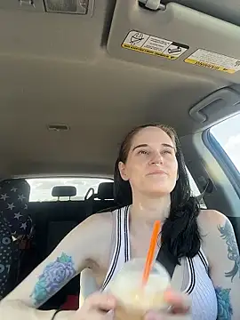 lolabunny9 online show from 01-10-26, 07:37