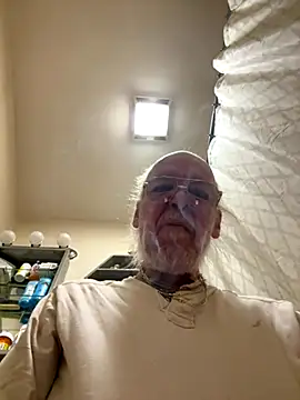 ScaryFun69 online show from 10-28-25, 05:59