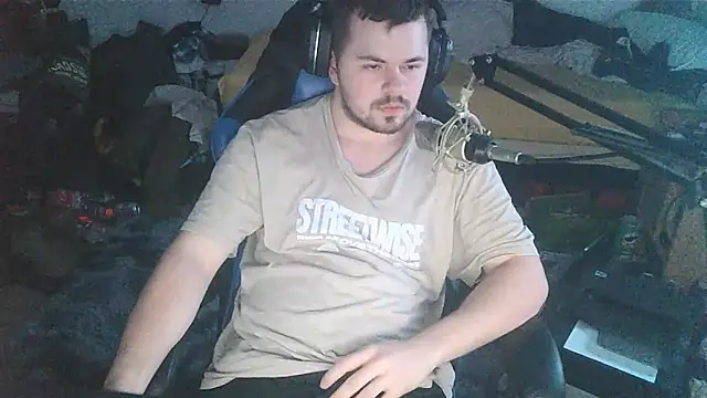 Snapshot of sven7962 chatting on 11-26-25, 09:27 sven7962 online show from 11-26-25, 09:27