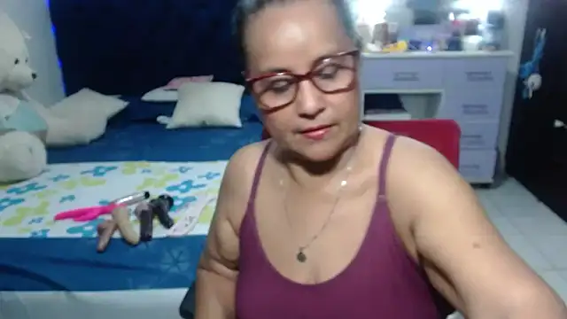 pervert mommy  online show from 04-10-26, 10:31