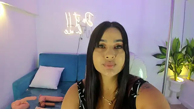 Snapshot of Pamela_roberts chatting on 12-31-24, 11:53 Pamela roberts online show from 12-31-24, 11:53