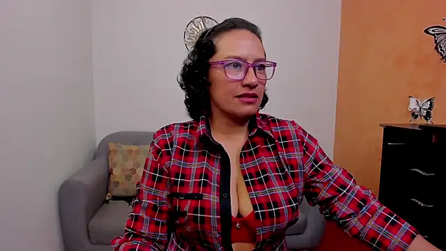 Snapshot of scarlet_wet chatting on 07-21-26, 10:56 scarlet wet online show from 07-21-26, 10:56