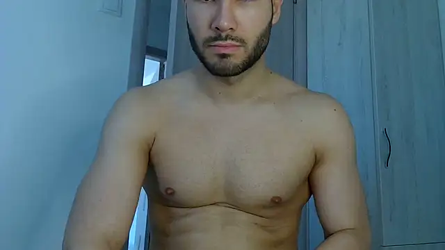 Snapshot of Justynn1 chatting on 06-14-26, 04:25 Justynn1 online show from 06-14-26, 04:25