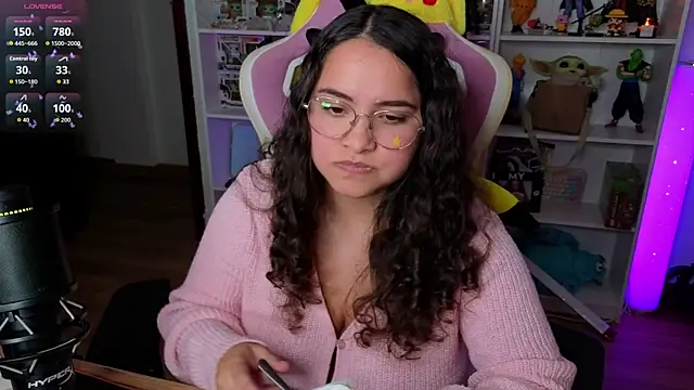 Snapshot of Sweet_sully__ chatting on 11-06-25, 10:49 Sweet sully online show from 11-06-25, 10:49