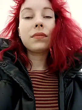 Snapshot of Frost_foxy chatting on 03-08-25, 08:22 Frost foxy online show from 03-08-25, 08:22