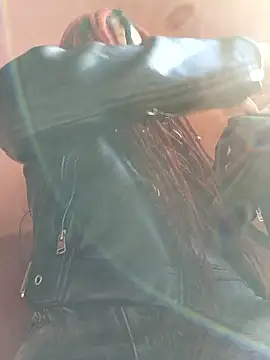 Snapshot of Frost_foxy chatting on 09-20-25, 03:07 Frost foxy online show from 09-20-25, 03:07