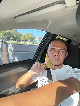 Snapshot of EllisZlatan chatting on 03-01-26, 09:22 EllisZlatan online show from 03-01-26, 09:22