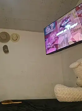 Snapshot of DAELAA chatting on 01-08-25, 10:16 DAELAA online show from 01-08-25, 10:16