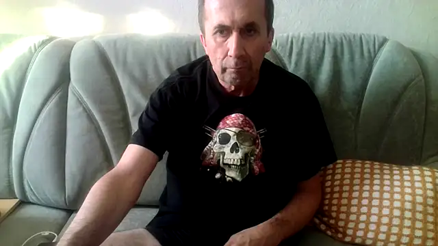 Snapshot of michidd1 chatting on 07-13-26, 06:22 michidd1 online show from 07-13-26, 06:22